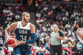 火博体育官网 -关于今晚足总杯传出新动向，法兰克福再遭质疑，管理层表态——质疑声仍在，团队化学反应显著的信息